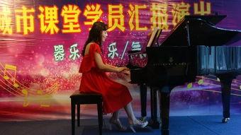 张鸣鸣花絮,揭秘明星幕后的趣味瞬间