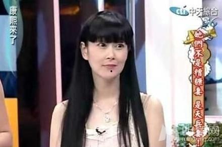 欢欢于佳卉家庭背景